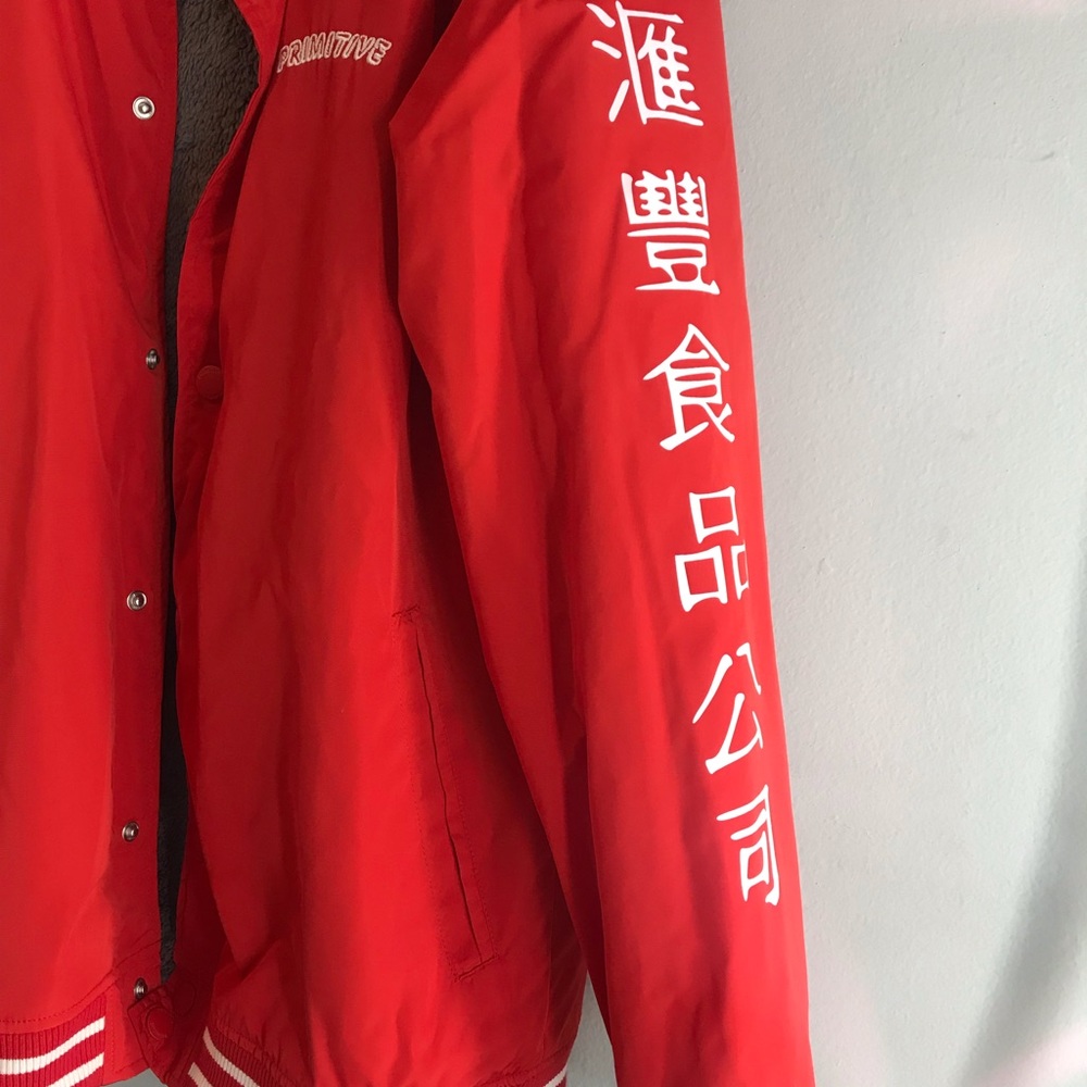 Red jacket - Picture 2 of 6